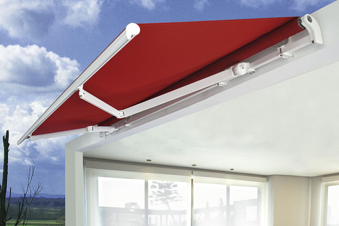 Toldo articulado instalado em area externa